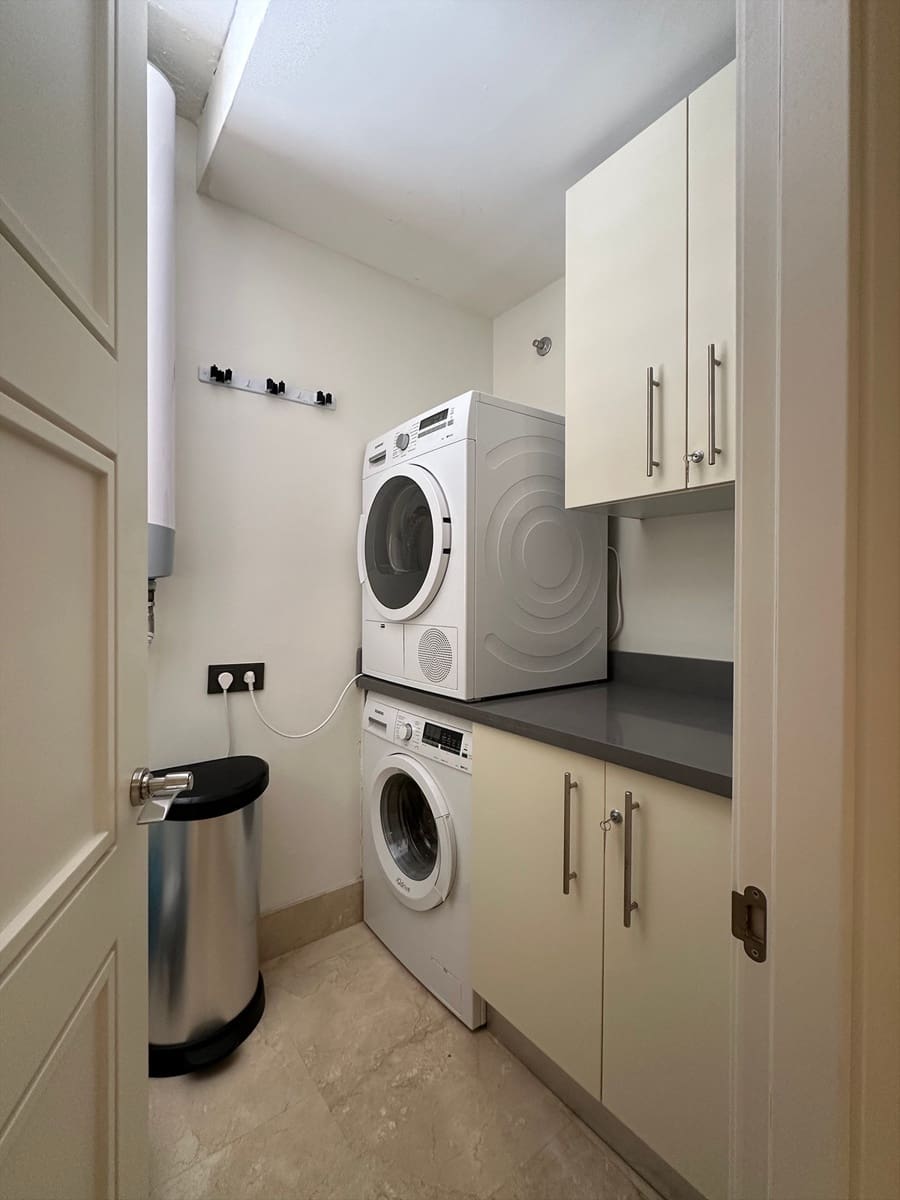 Appartement de 2 chambres de location de vacances à Marbella avec piscine - 1 625 € (Ref: 9298841)