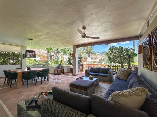 2 quarto Apartamento para arrendamento para férias em Marbella com piscina - 1 625 € (Ref: 9298841)