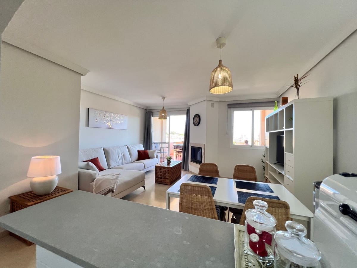 2 slaapkamer Appartement voor vakantieverhuur in Manilva met zwembad garage - € 600 (Ref: 9343514)