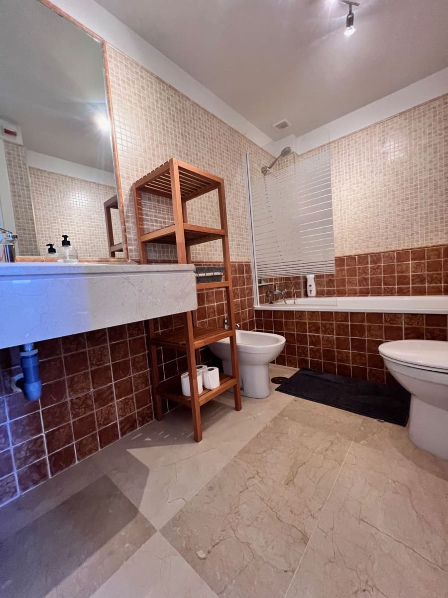 Appartement de 2 chambres de location de vacances à Manilva avec piscine garage - 600 € (Ref: 9343514)