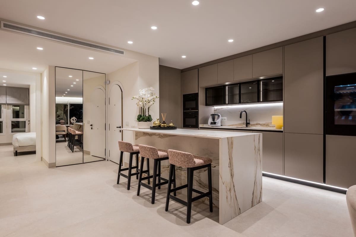 3 chambre Appartement à vendre à Marbella avec piscine garage - 2 250 000 € (Ref: 9374600)