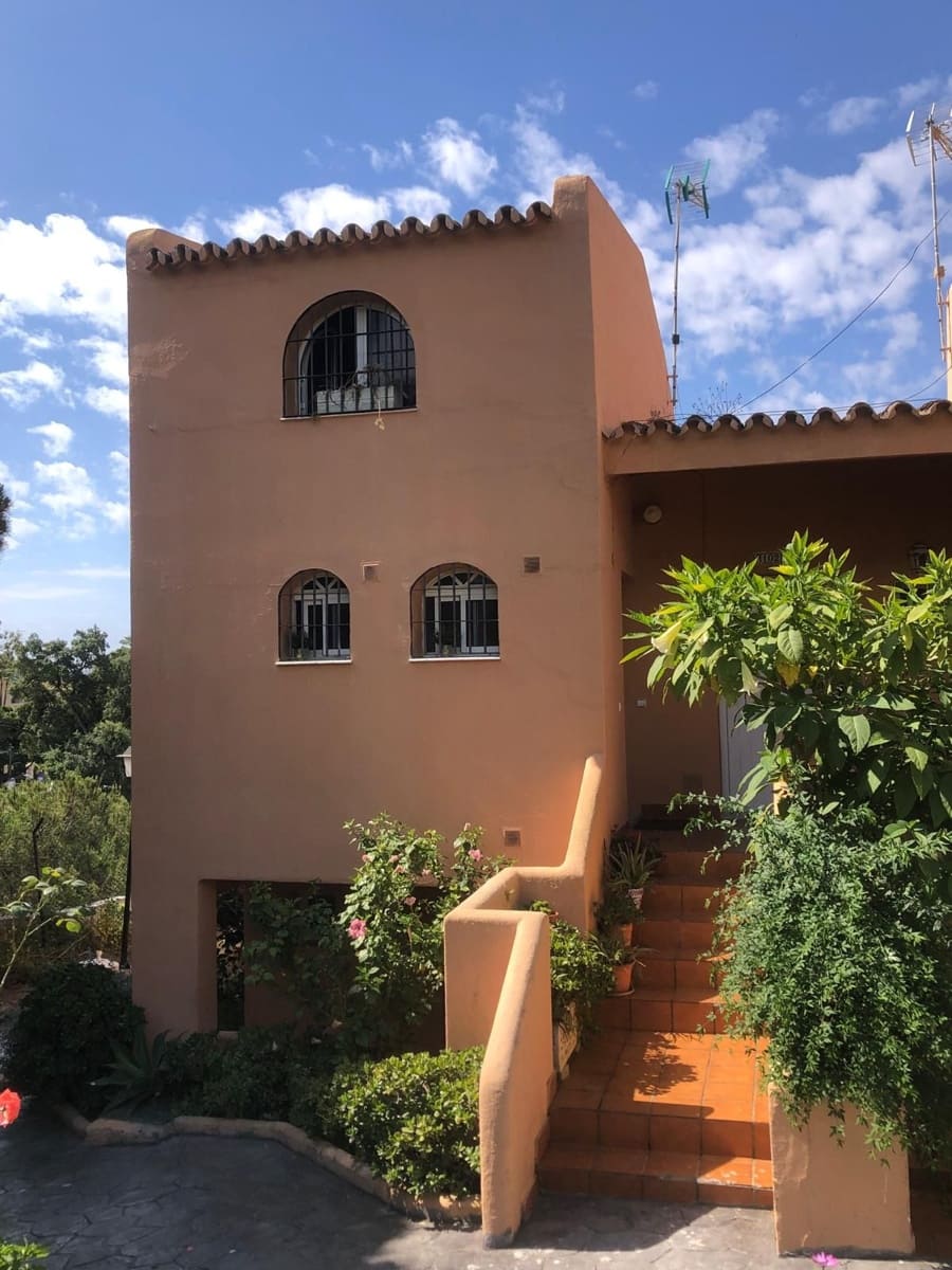 2 chambre Penthouse à vendre à Estepona avec piscine - 249 000 € (Ref: 9374601)
