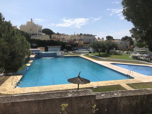 2 bedroom Penthouse for sale in Estepona with pool - € 249,000 (Ref: 9374601)