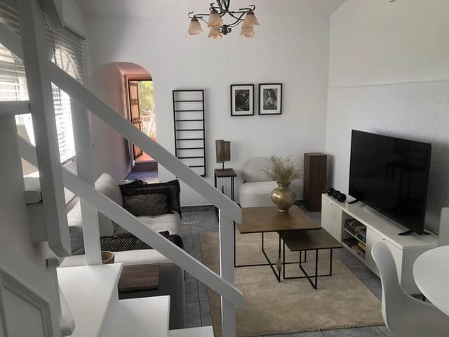 2 quarto Penthouse para venda em Estepona com piscina - 249 000 € (Ref: 9374601)