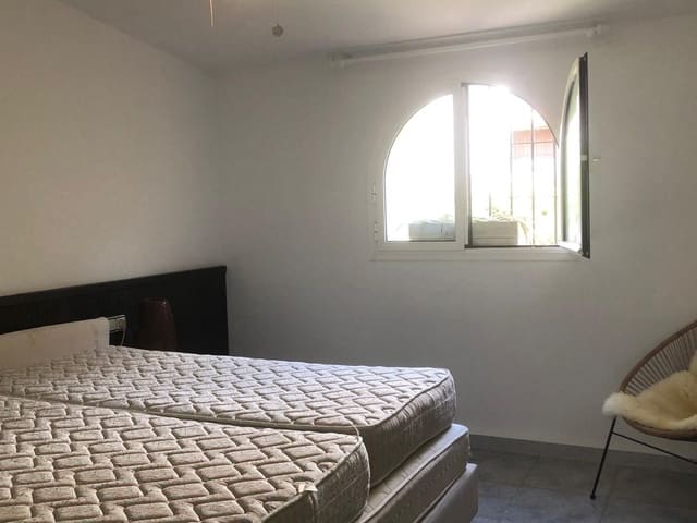 2 quarto Penthouse para venda em Estepona com piscina - 249 000 € (Ref: 9374601)