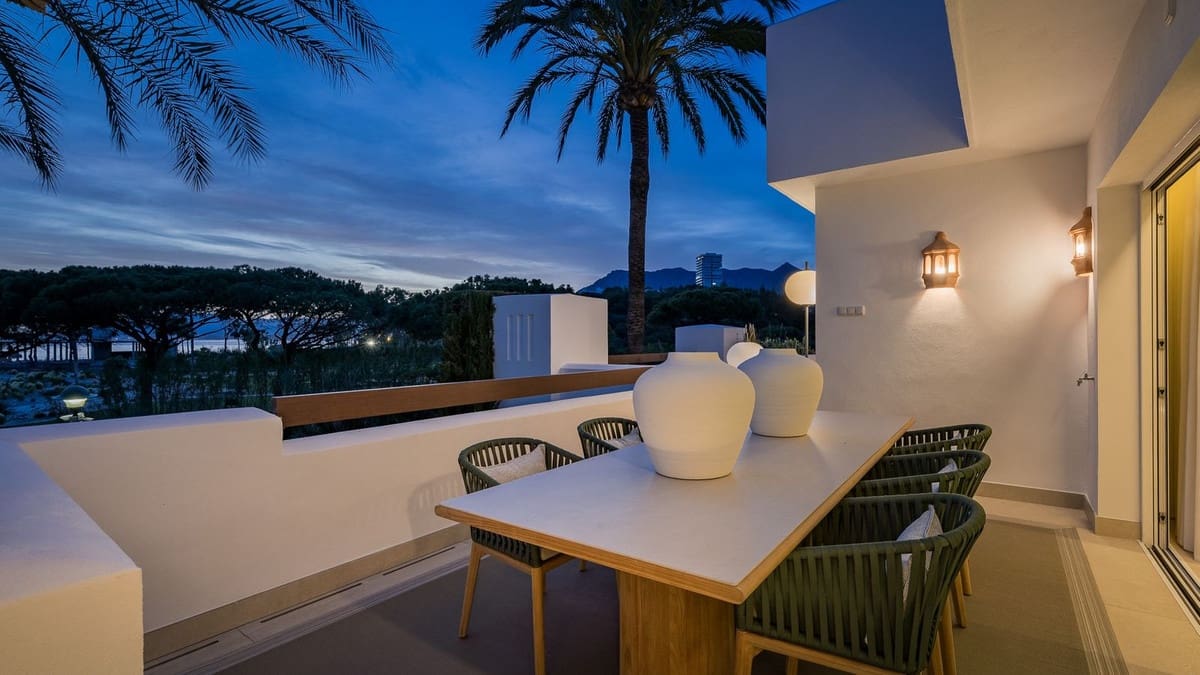 Apartamento de 3 habitaciones en Marbella en venta con piscina garaje - 2.450.000 € (Ref: 9374603)