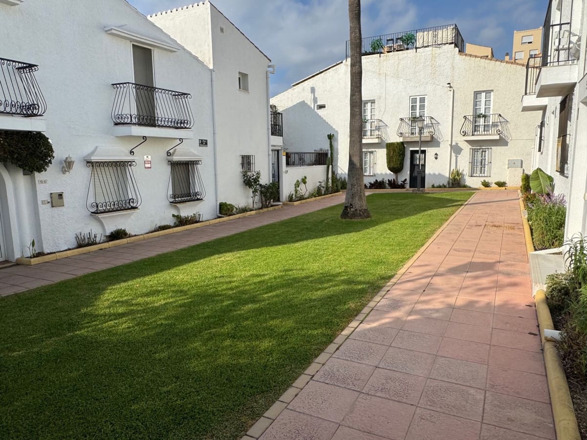 3 sovrum Hus till salu i New Golden Mile - 849 000 € (Ref: 9393371)