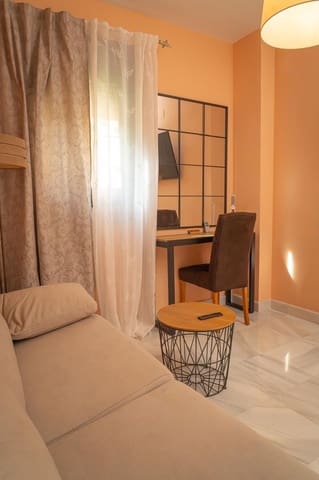 Apartamento de 2 habitaciones en Estepona en venta con piscina garaje - 410.000 € (Ref: 9420627)