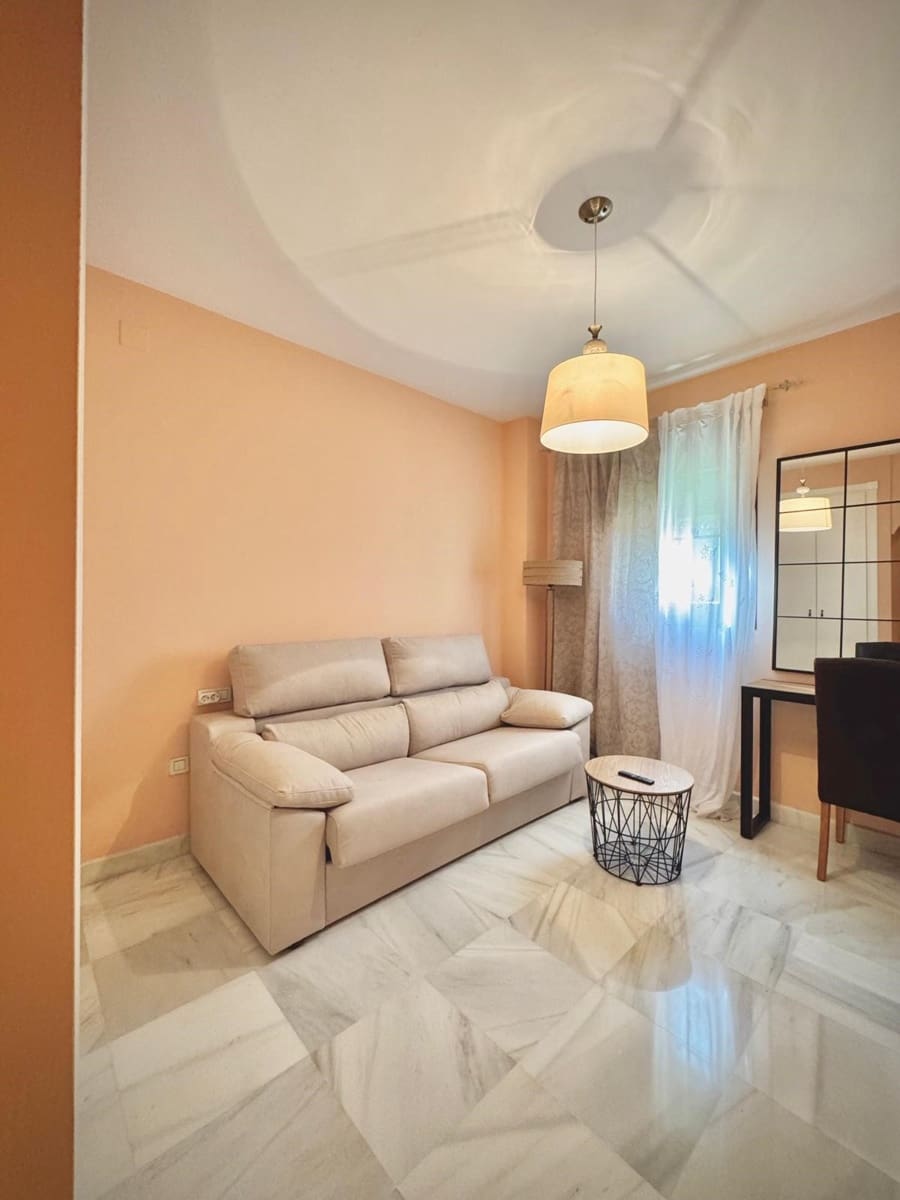 Apartamento de 2 habitaciones en Estepona en venta con piscina garaje - 410.000 € (Ref: 9420627)