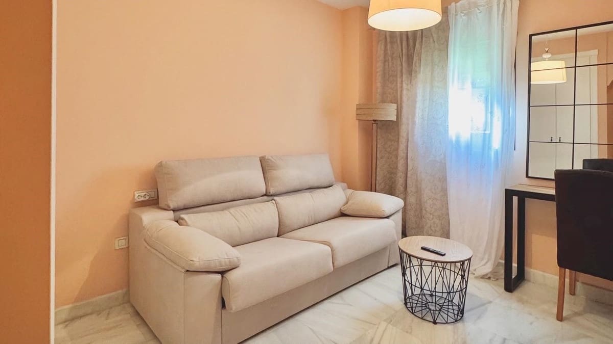 Apartamento de 2 habitaciones en Estepona en venta con piscina garaje - 410.000 € (Ref: 9420627)