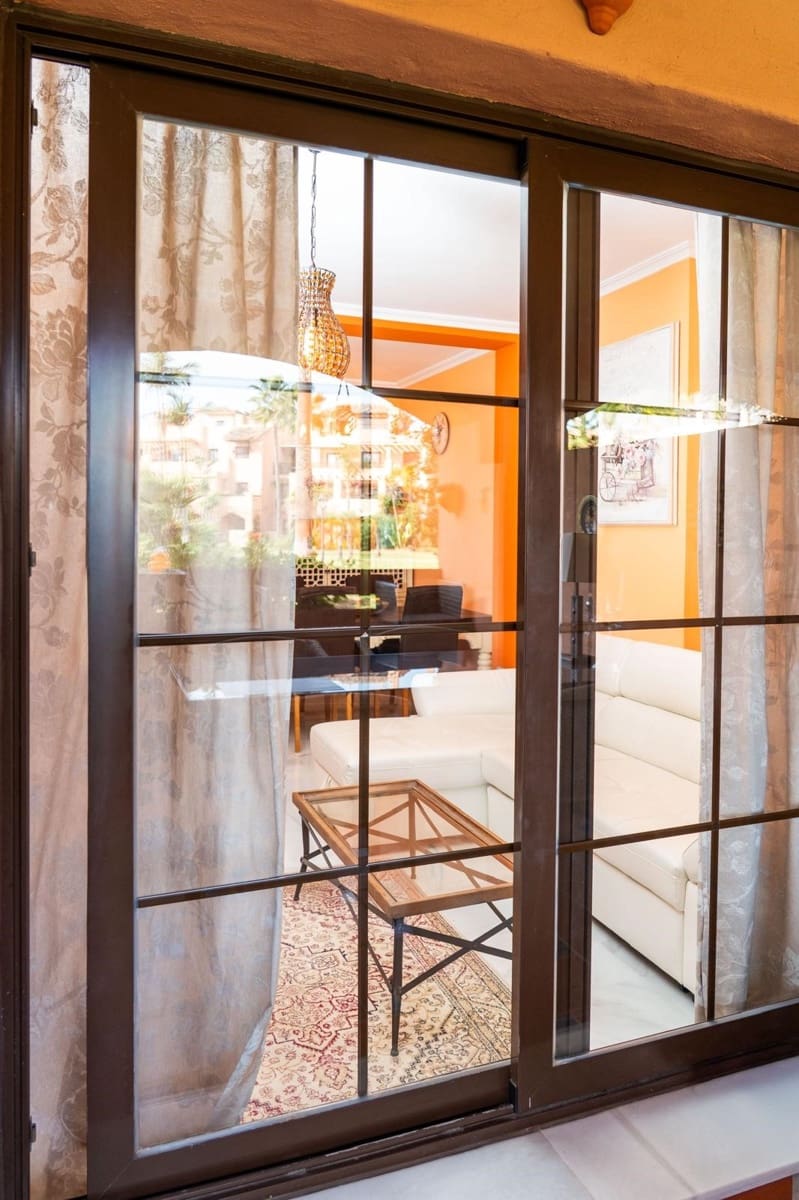 Apartamento de 2 habitaciones en Estepona en venta con piscina garaje - 410.000 € (Ref: 9420627)