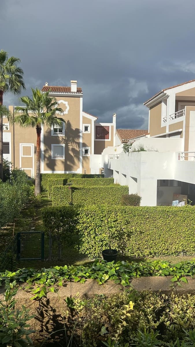 2 chambre Appartement à vendre à Estepona avec piscine garage - 419 000 € (Ref: 9420628)