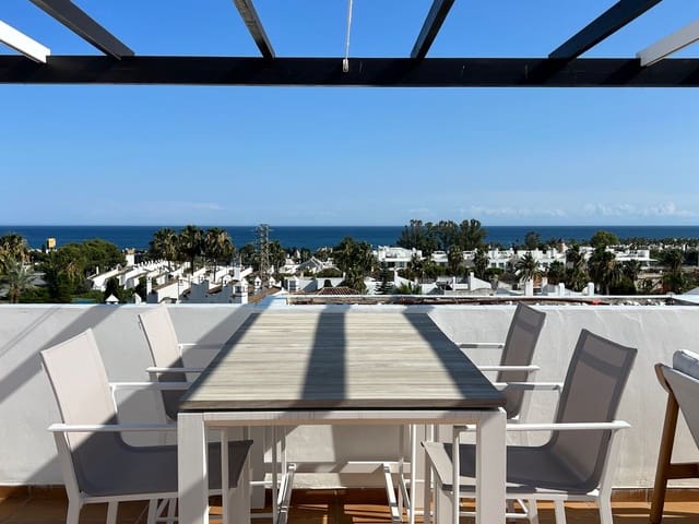 Penthouse de 2 chambres à louer à Bel-Air, Estepona avec piscine garage - 1 900 € (Ref: 9503591)