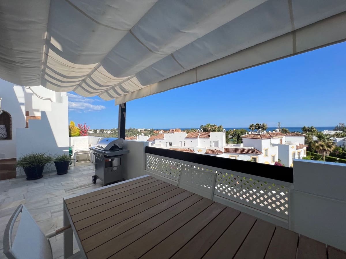 2 slaapkamer Penthouse te huur in Bel-Air met zwembad garage - € 1.900 (Ref: 9503591)