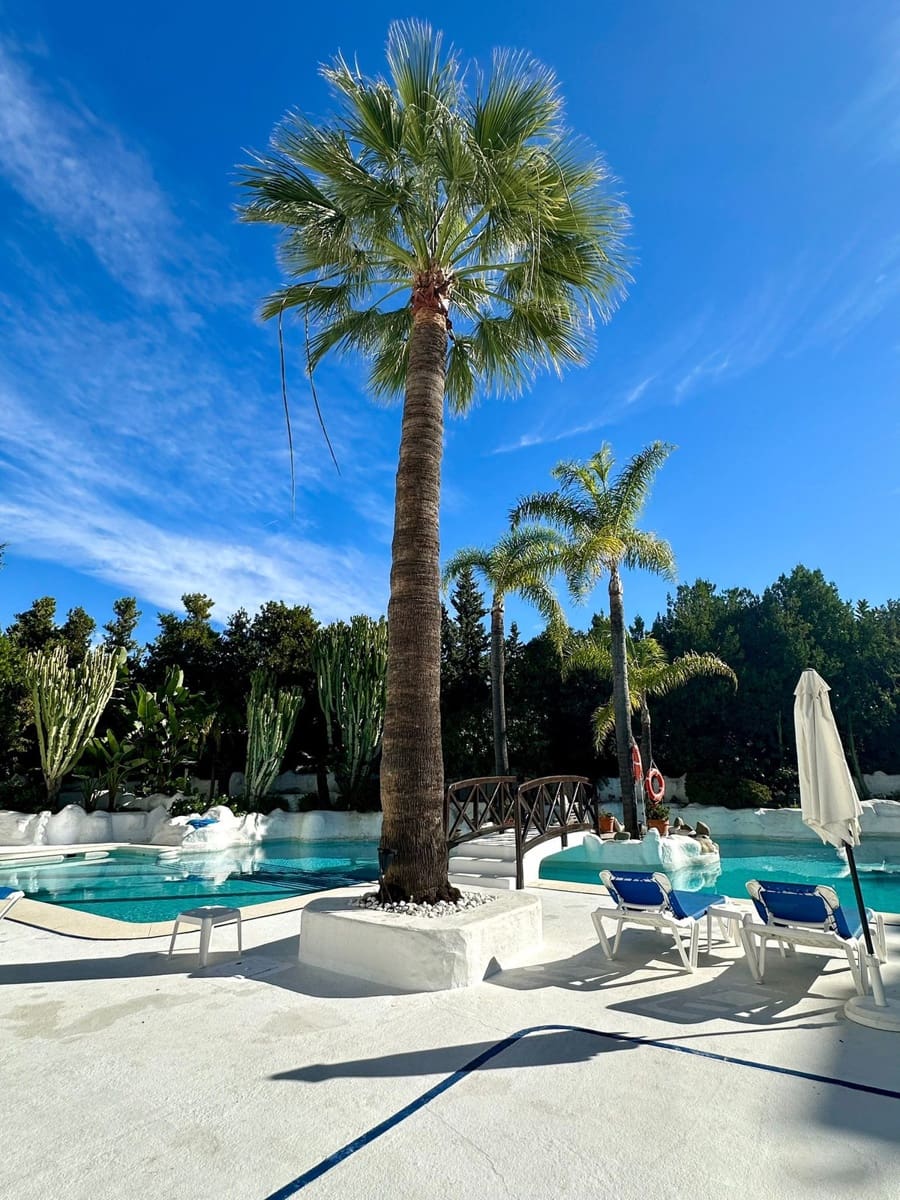 2 sypialnia Apartament do wynajęcia w Puerto Banus z basenem garażem - 3 000 € (Ref: 9506361)