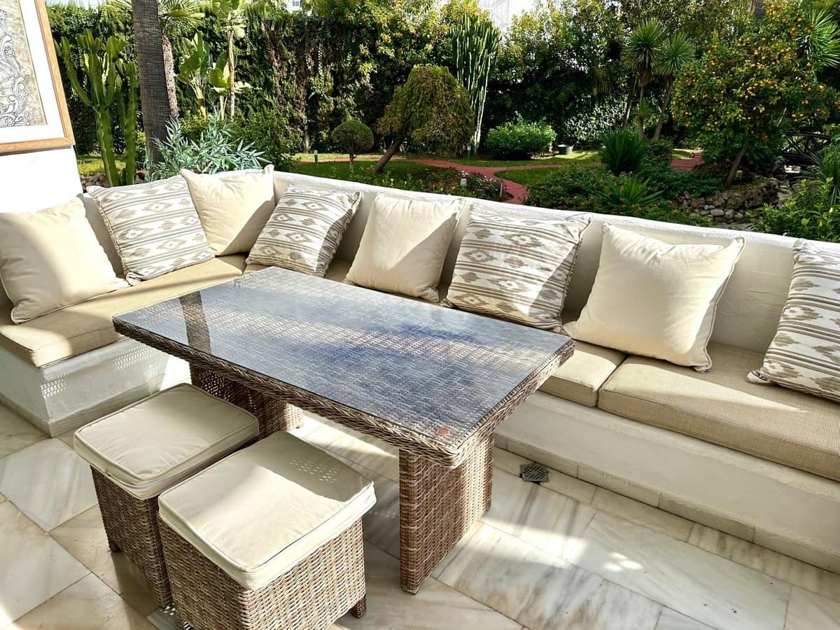 2 sypialnia Apartament do wynajęcia w Puerto Banus z basenem garażem - 3 000 € (Ref: 9506361)