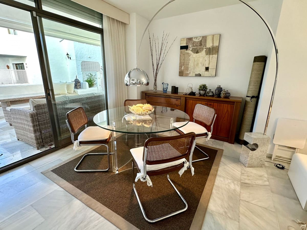 2 bedroom Apartment for rent in Puerto Banus with pool garage - € 3,000 (Ref: 9506361)