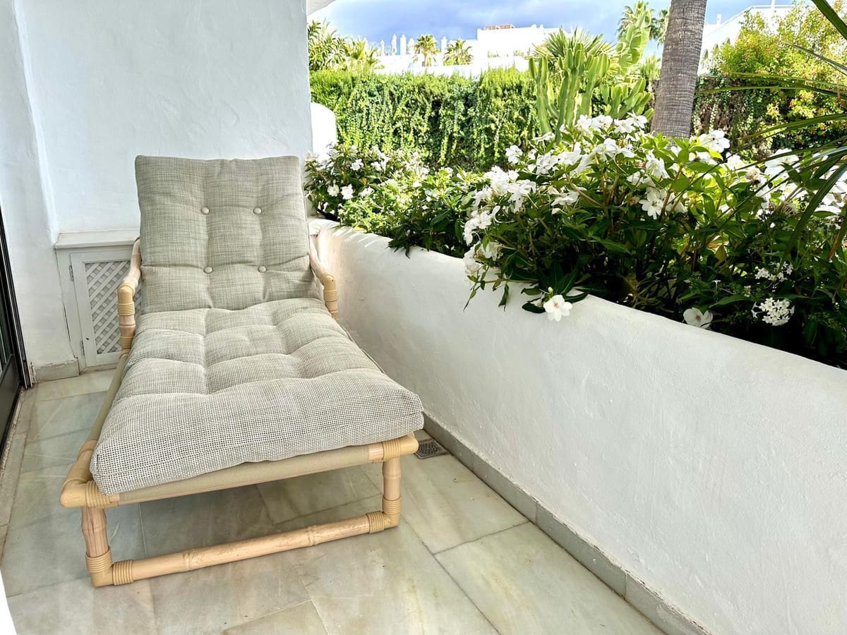 2 bedroom Apartment for rent in Puerto Banus with pool garage - € 3,000 (Ref: 9506361)