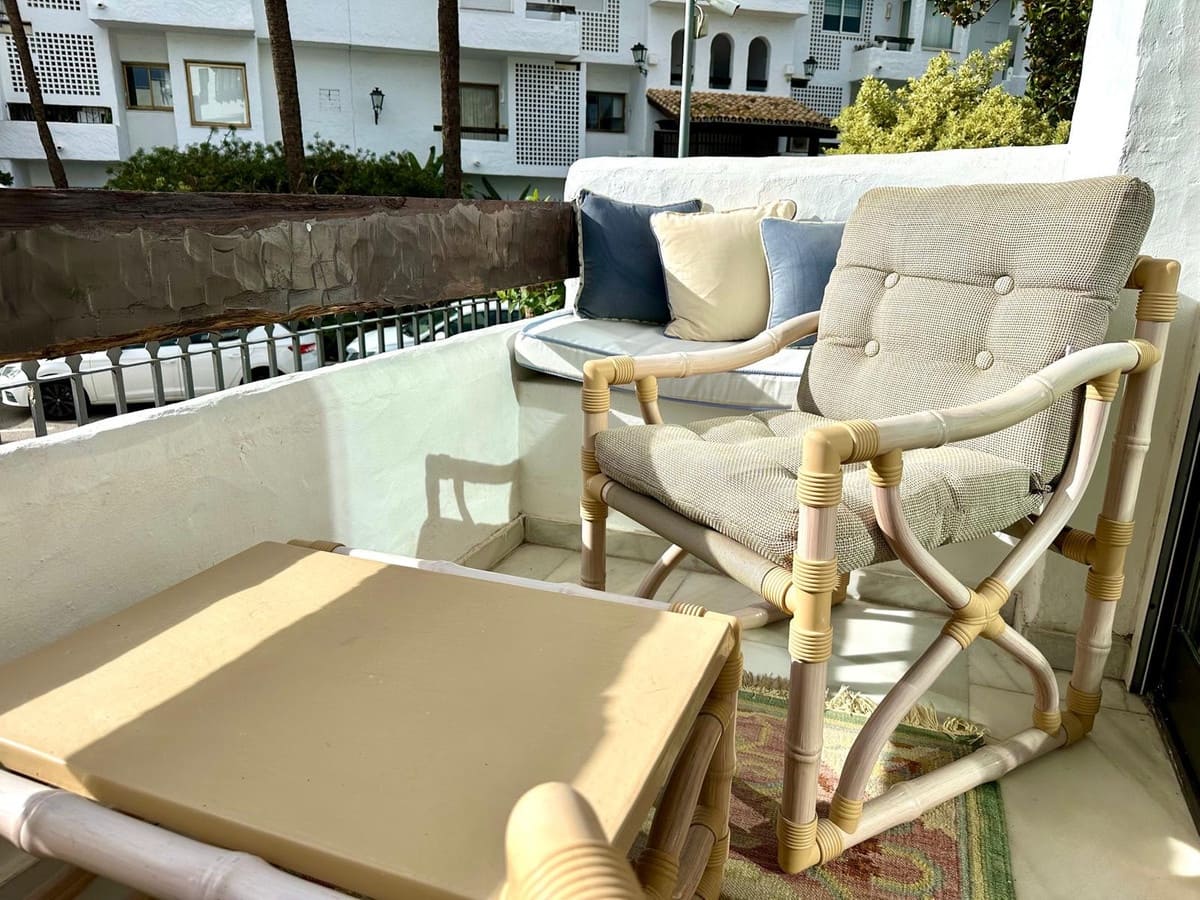 2 bedroom Apartment for rent in Puerto Banus with pool garage - € 3,000 (Ref: 9506361)