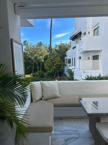 2 soveværelse Lejlighed til leje i Puerto Banus, Marbella med swimmingpool garage - € 3.000 (Ref: 9506361)