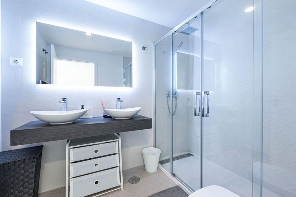 4 chambre Maison de Ville à vendre à Manilva avec piscine garage - 799 000 € (Ref: 9694126)