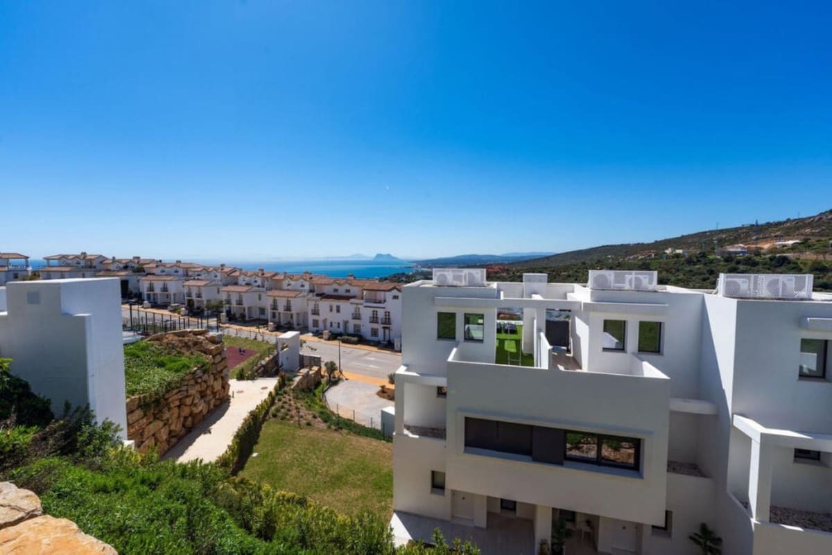 4 chambre Maison de Ville à vendre à Manilva avec piscine garage - 799 000 € (Ref: 9694126)