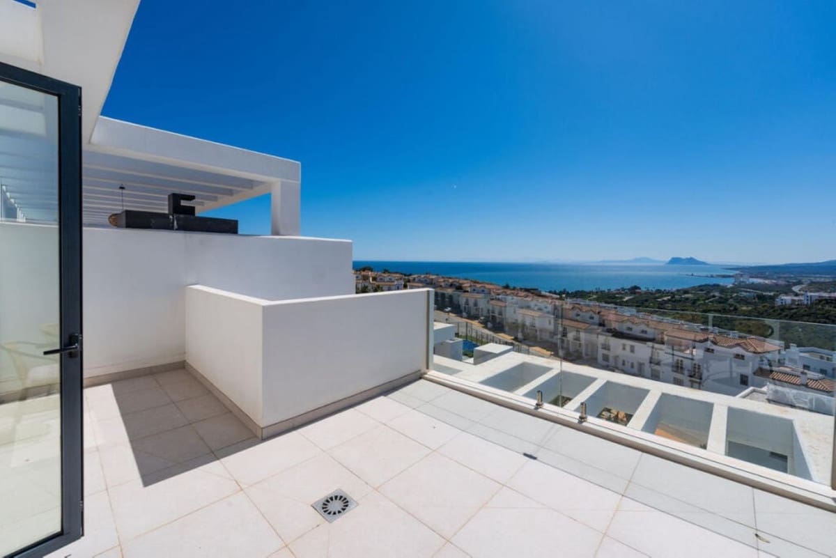 4 sypialnia Dom na sprzedaż w Manilva z basenem garażem - 799 000 € (Ref: 9694126)