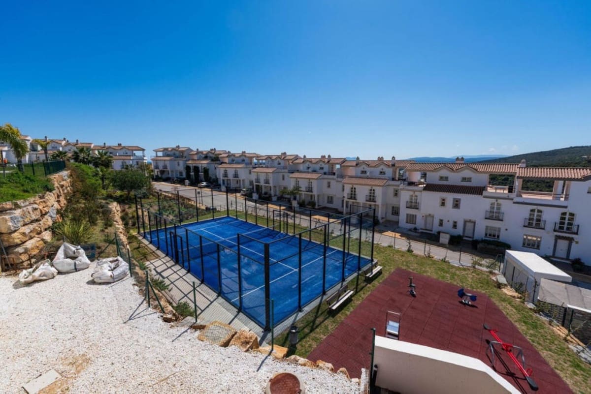4 sypialnia Dom na sprzedaż w Manilva z basenem garażem - 799 000 € (Ref: 9694126)