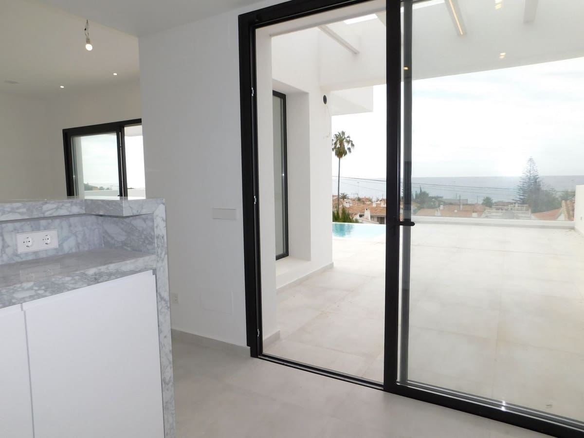 5 chambre Villa/Maison à vendre à La Cala de Mijas avec piscine garage - 1 450 000 € (Ref: 9694520)