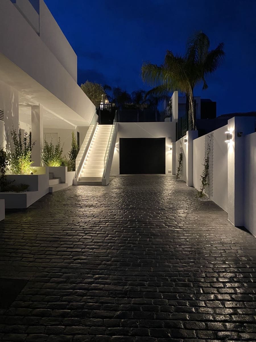 5 makuuhuone Huvila myytävänä paikassa La Cala de Mijas mukana uima-altaan 
autotalli - 1 450 000 € (Ref: 9694520)