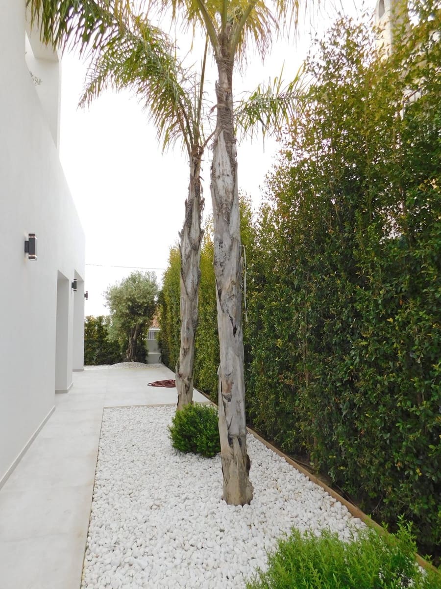 5 makuuhuone Huvila myytävänä paikassa La Cala de Mijas mukana uima-altaan 
autotalli - 1 450 000 € (Ref: 9694520)