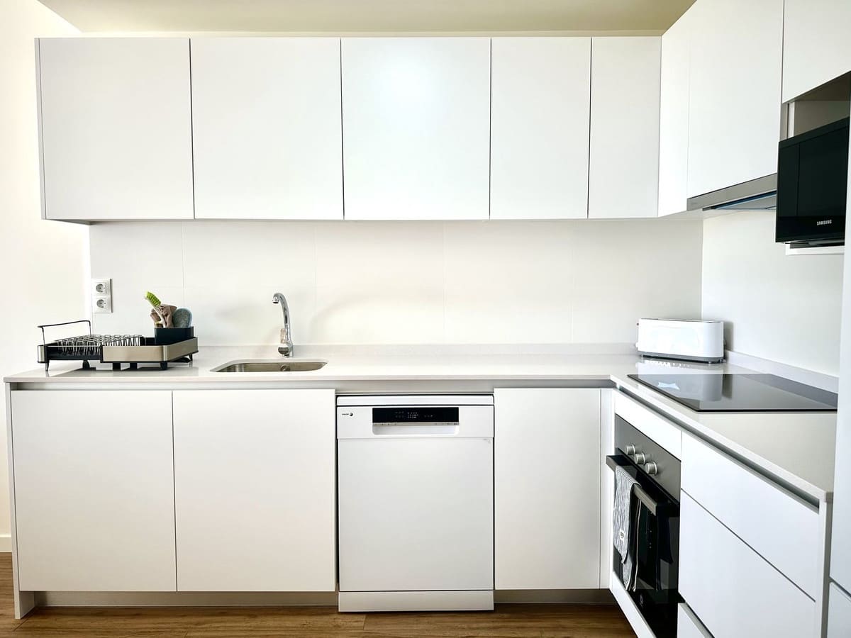 3 Zimmer Ferienapartment in Estepona mit Pool - 1.000 € (Ref: 9733439)