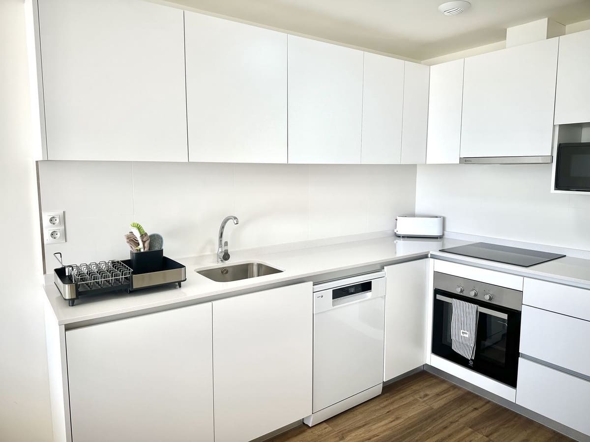 3 Zimmer Ferienapartment in Estepona mit Pool - 1.000 € (Ref: 9733439)