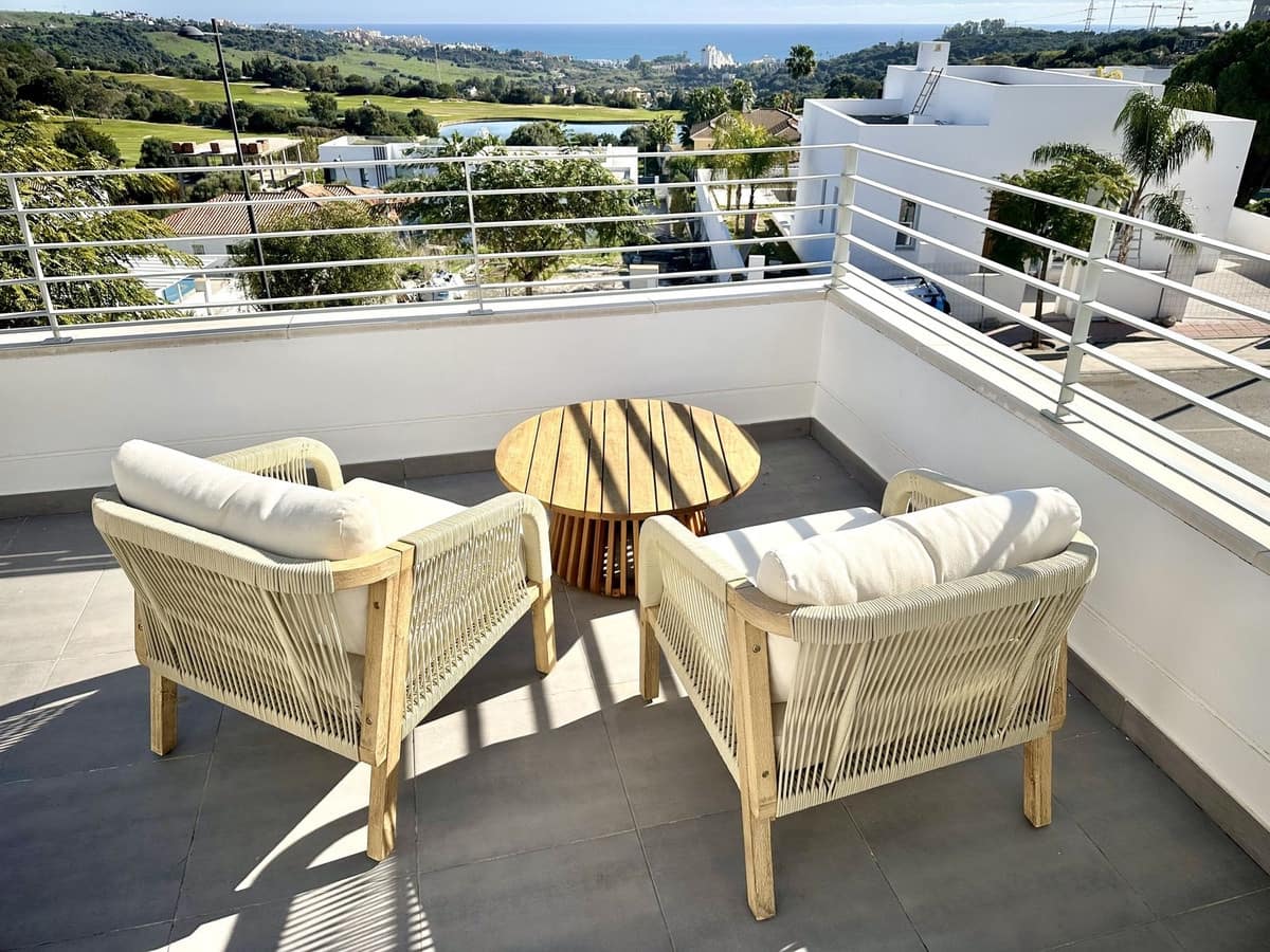 3 Zimmer Ferienapartment in Estepona mit Pool - 1.000 € (Ref: 9733439)