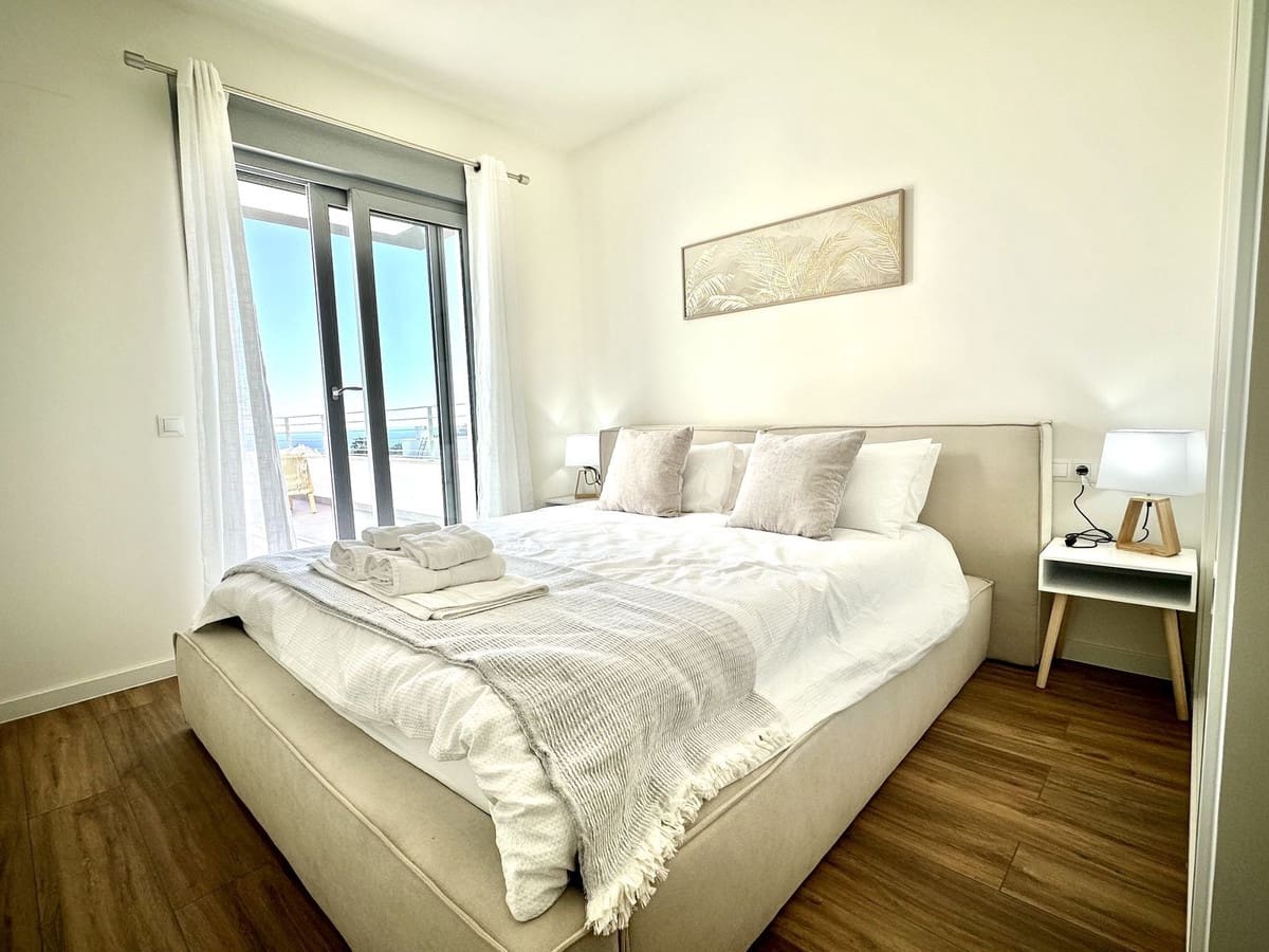 3 Zimmer Ferienapartment in Estepona mit Pool - 1.000 € (Ref: 9733439)