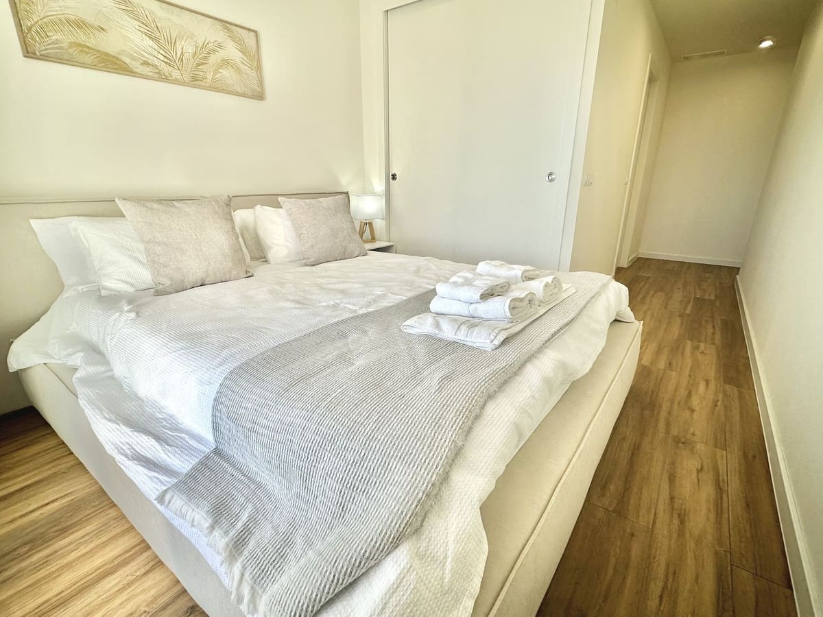 3 Zimmer Ferienapartment in Estepona mit Pool - 1.000 € (Ref: 9733439)