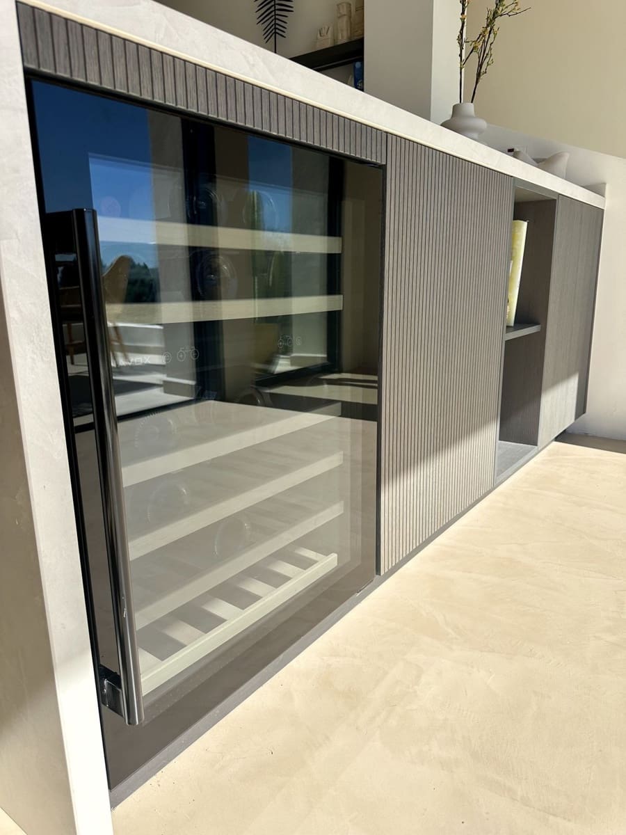 5 bedroom Villa for holiday rental in Estepona with pool - € 4,500 (Ref: 9777286)