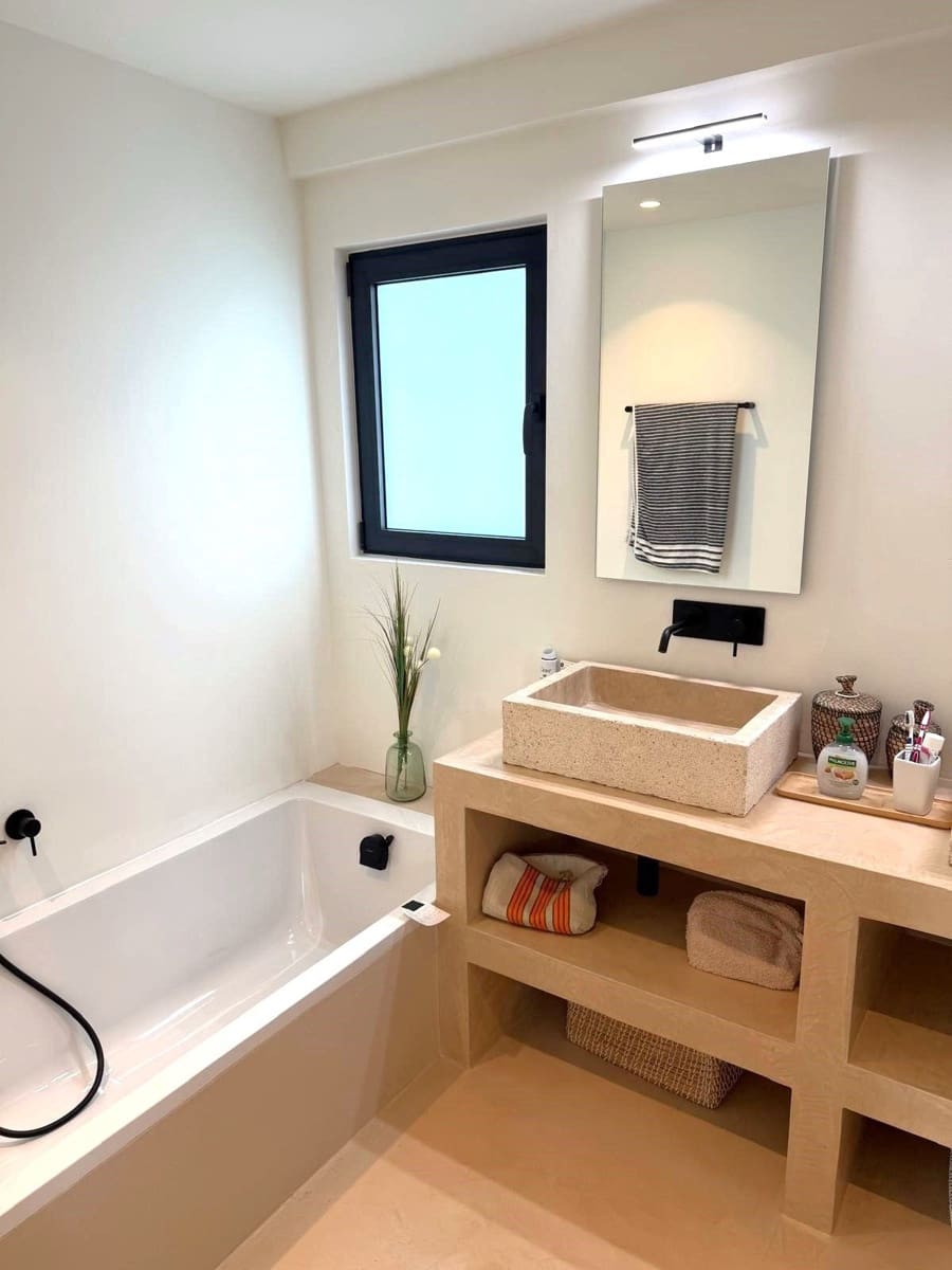 5 bedroom Villa for holiday rental in Estepona with pool - € 4,500 (Ref: 9777286)