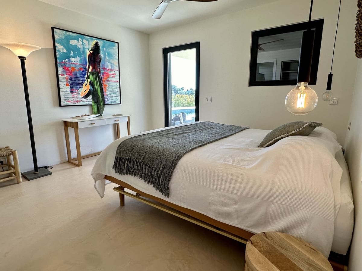 5 bedroom Villa for holiday rental in Estepona with pool - € 4,500 (Ref: 9777286)