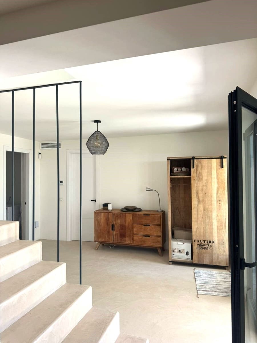 5 bedroom Villa for holiday rental in Estepona with pool - € 4,500 (Ref: 9777286)