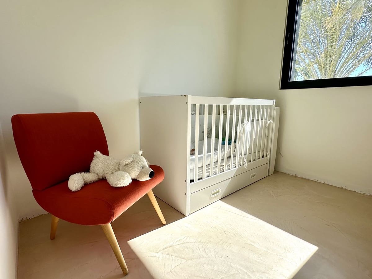 5 bedroom Villa for holiday rental in Estepona with pool - € 4,500 (Ref: 9777286)