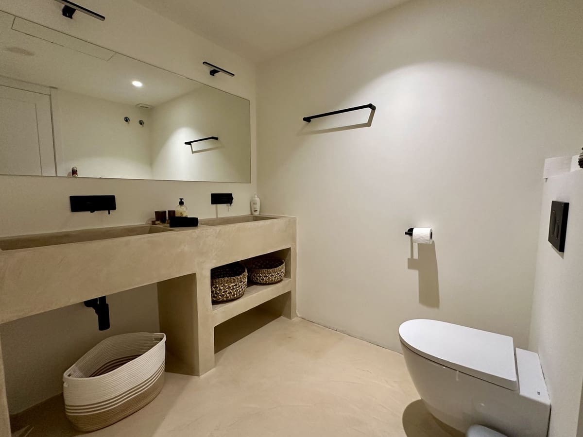 5 bedroom Villa for holiday rental in Estepona with pool - € 4,500 (Ref: 9777286)