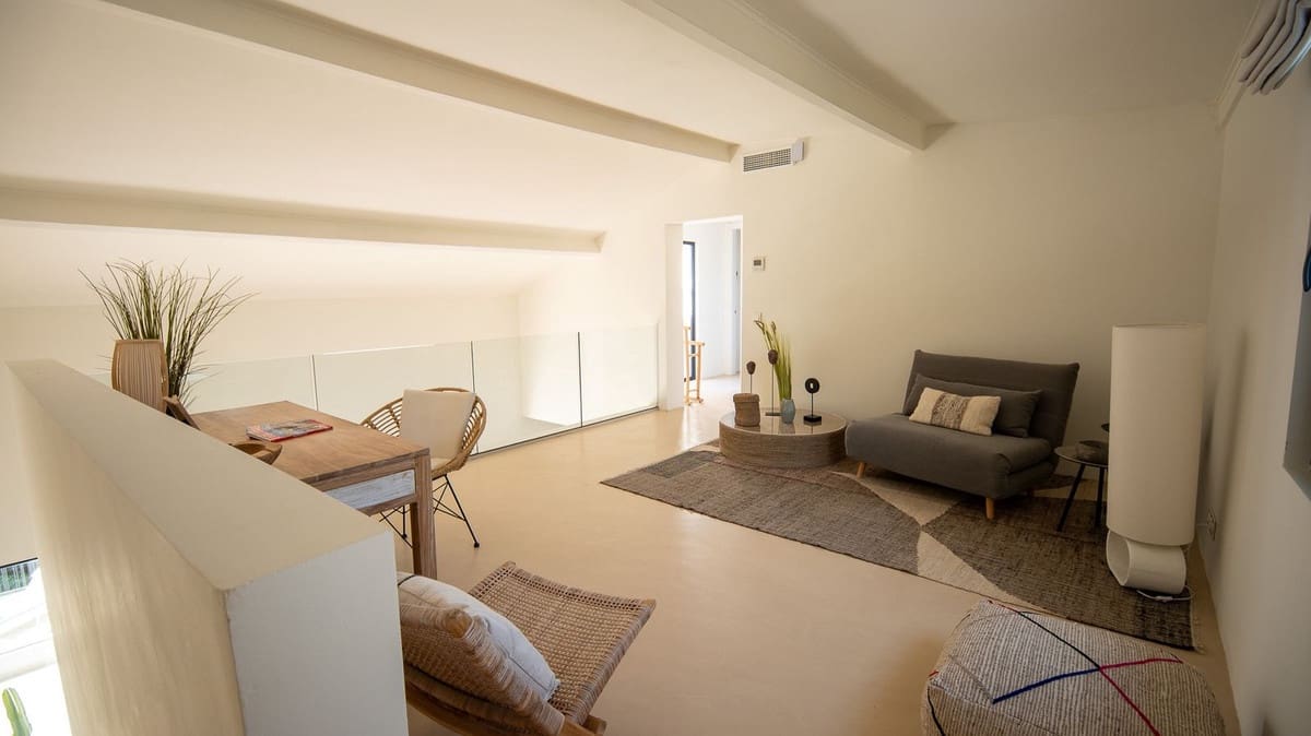 5 bedroom Villa for holiday rental in Estepona with pool - € 4,004 (Ref: 9777286)