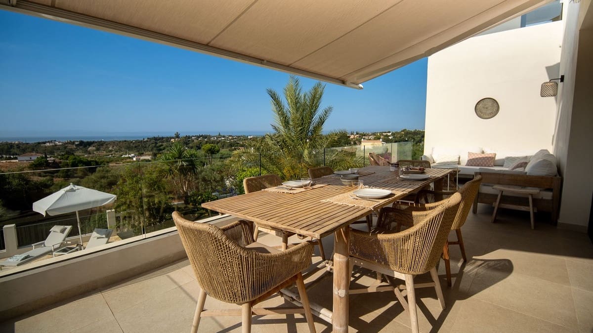 5 bedroom Villa for holiday rental in Estepona with pool - € 4,004 (Ref: 9777286)