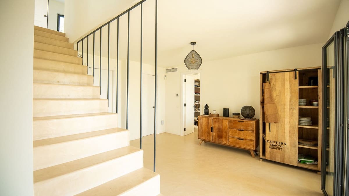 5 bedroom Villa for holiday rental in Estepona with pool - € 4,004 (Ref: 9777286)