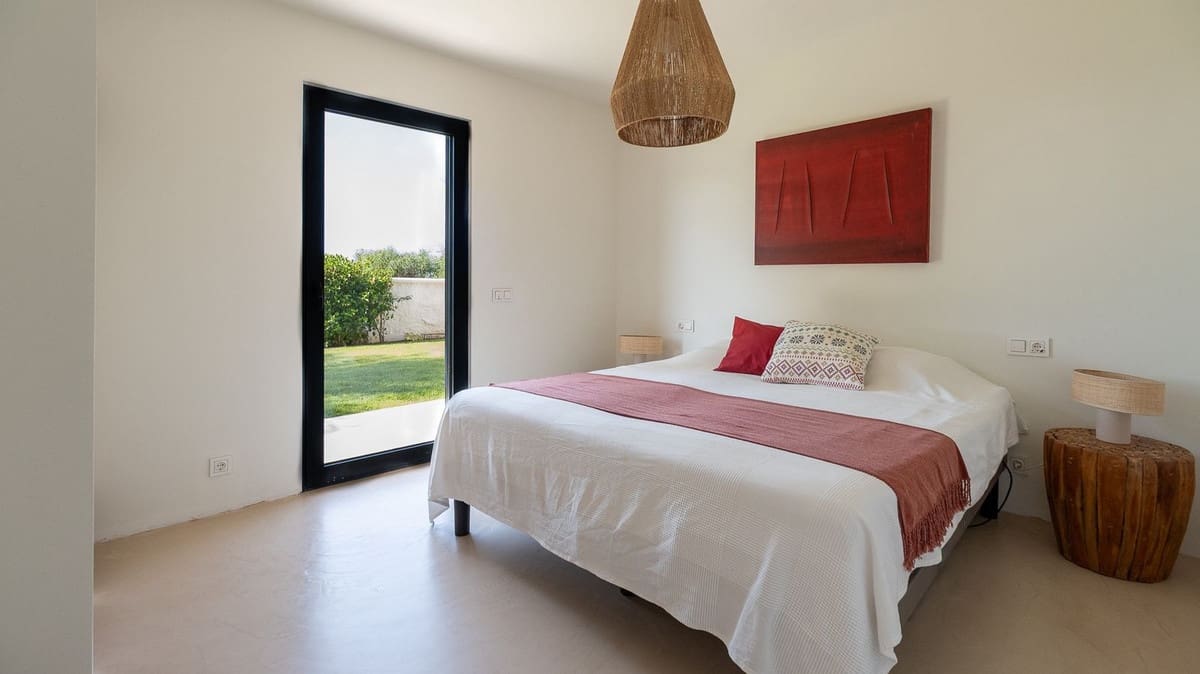 5 bedroom Villa for holiday rental in Estepona with pool - € 4,004 (Ref: 9777286)