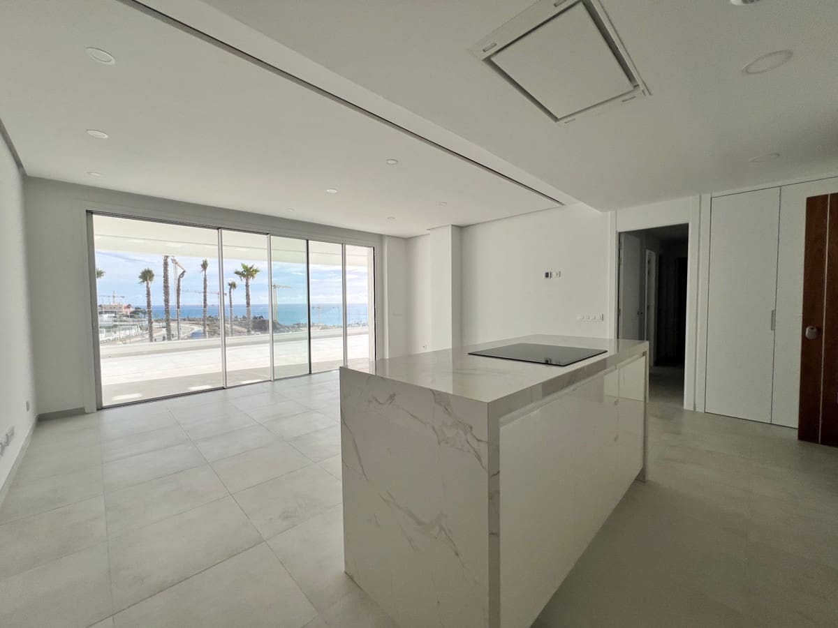 Apartamento de 3 habitaciones en La Cala de Mijas en venta con piscina garaje - 999.950 € (Ref: 9805299)