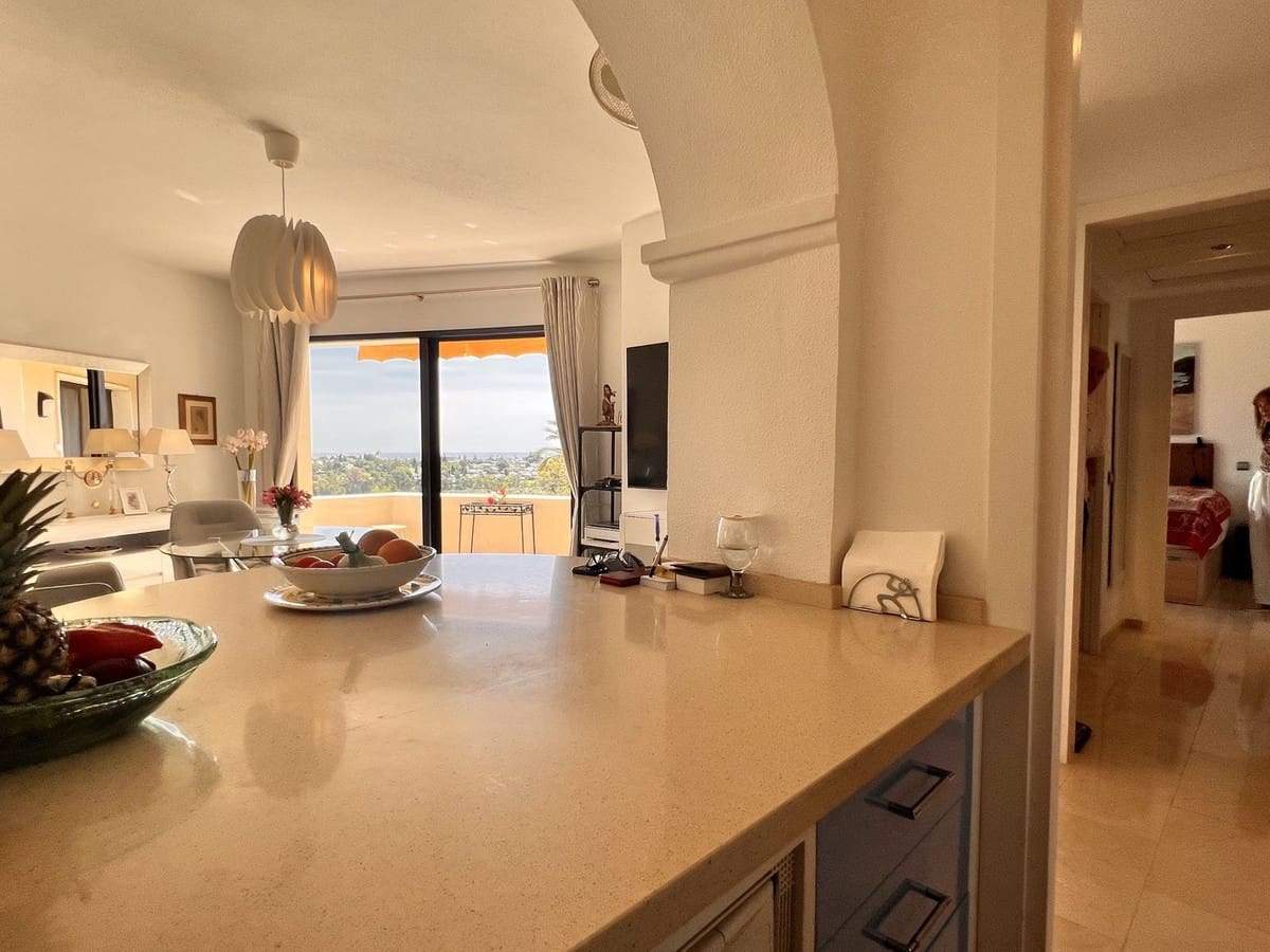 1 sovrum Lägenhet till salu i Estepona med pool garage - 230 000 € (Ref: 9816558)