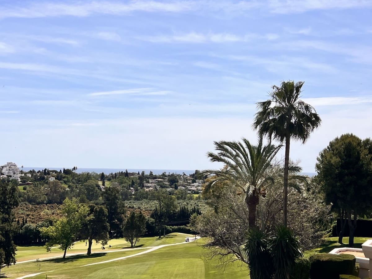 1 sovrum Lägenhet till salu i Estepona med pool garage - 230 000 € (Ref: 9816558)