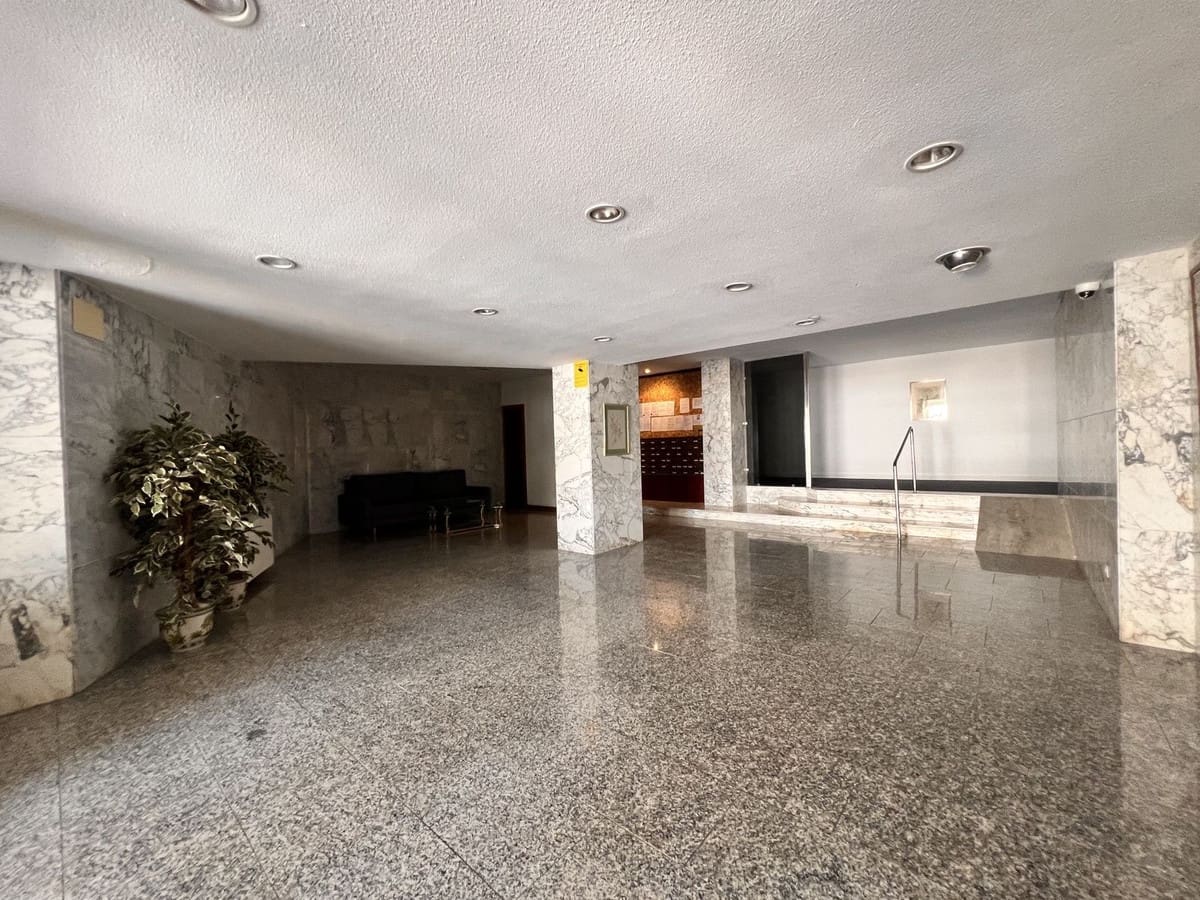 1 sovrum Lägenhet till salu i Estepona med pool garage - 230 000 € (Ref: 9816558)